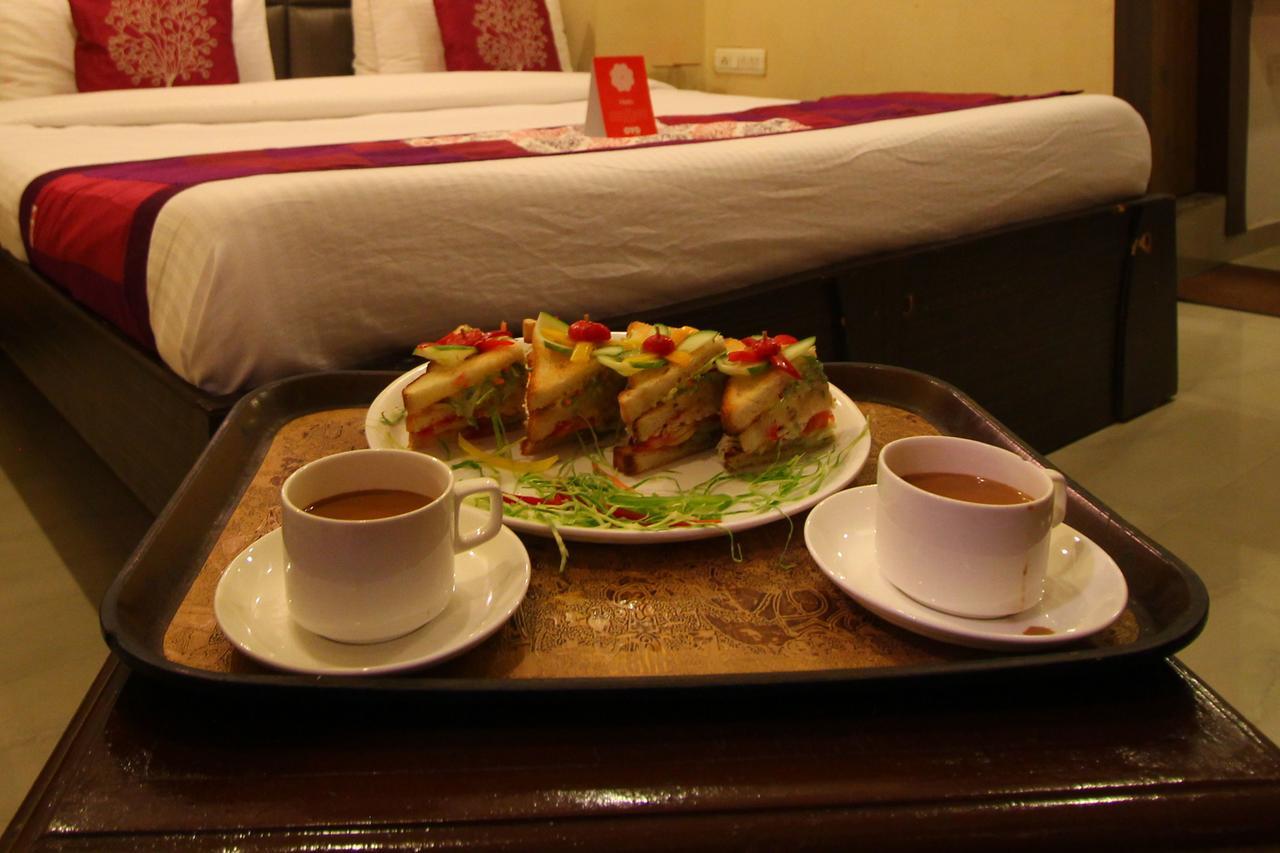 Oyo 8786 Hotel Maan Residency アーメダバード エクステリア 写真