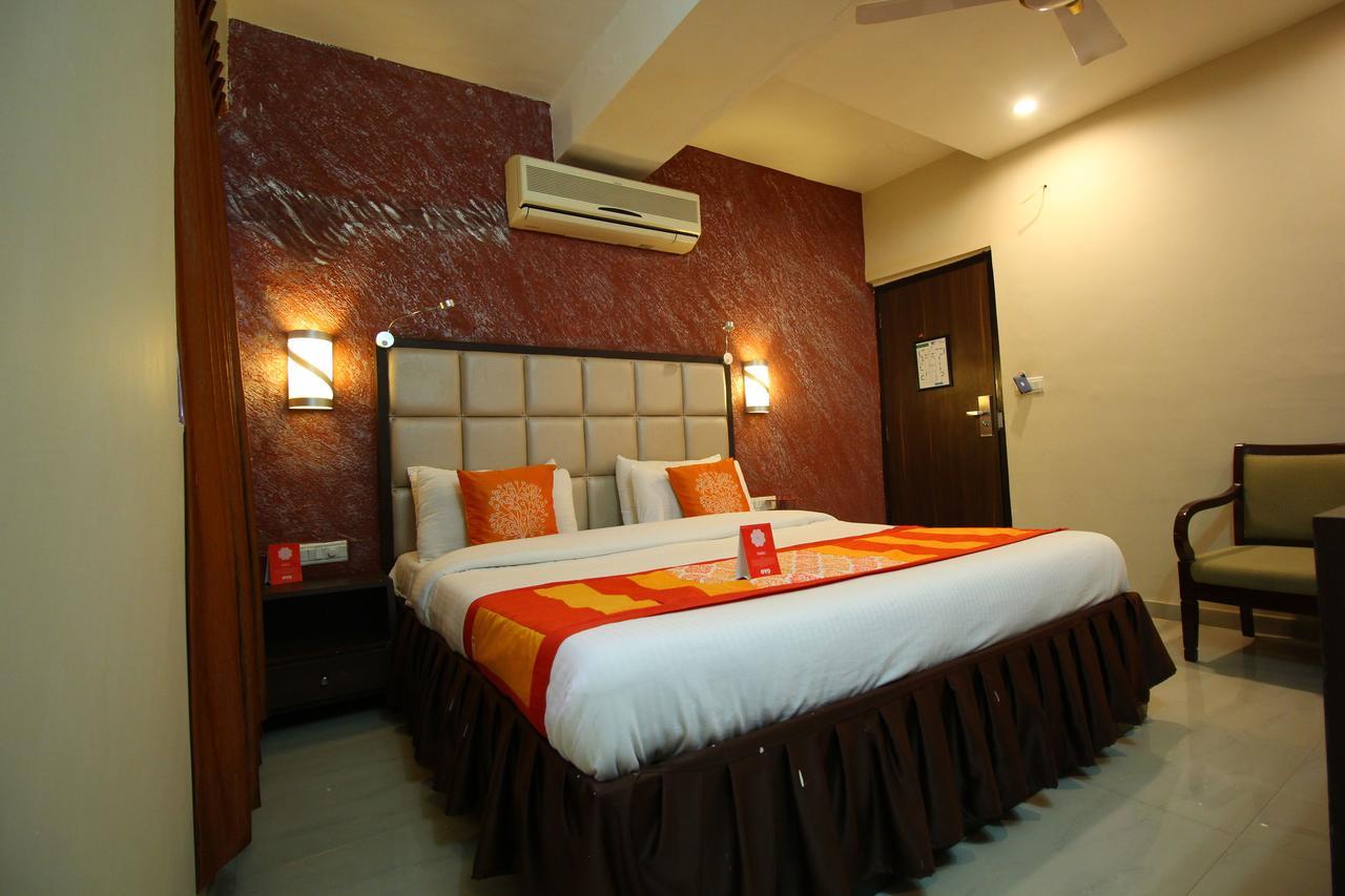 Oyo 8786 Hotel Maan Residency アーメダバード エクステリア 写真